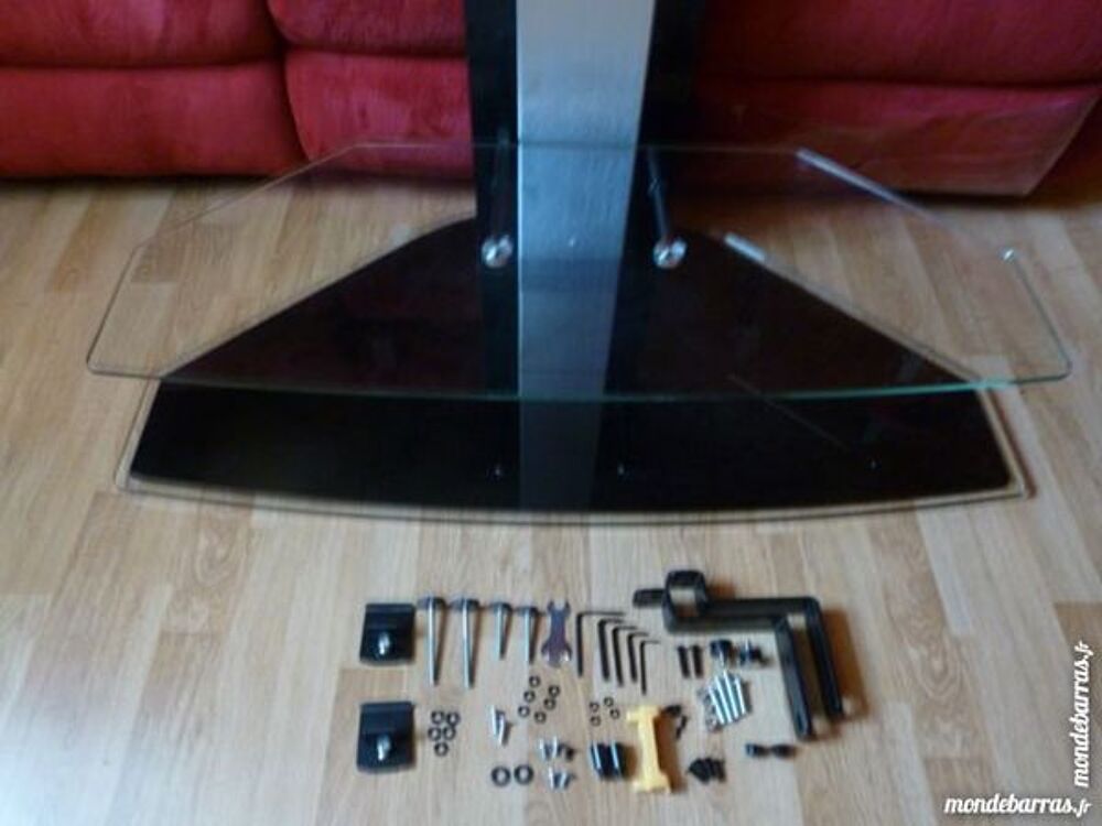 Meuble moderne TV hifi en verre tremp&eacute; et m&eacute;tal Audio et hifi