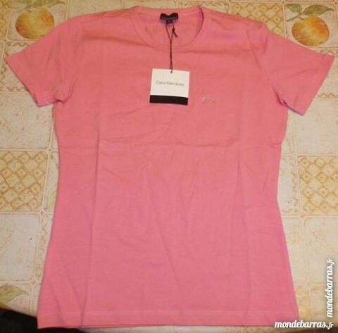 T-SHIRT ROSE CALVIN KLEIN NEUF AVEC ETIQUETTE 10 Attainville (95)