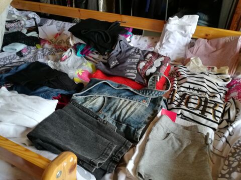  vetements enfants fille de 8 ans  12 ans. 4 Marseille 10 (13)
