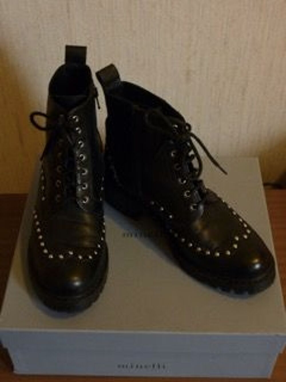 Boots noires Minelli - T38 Chaussures