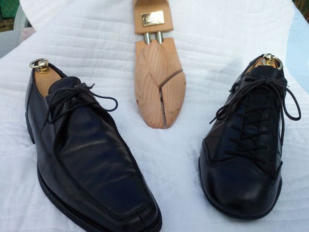 CHAUSSURES " PARABOOT'S " Haut de GAMME 43 / 44
Chaussures