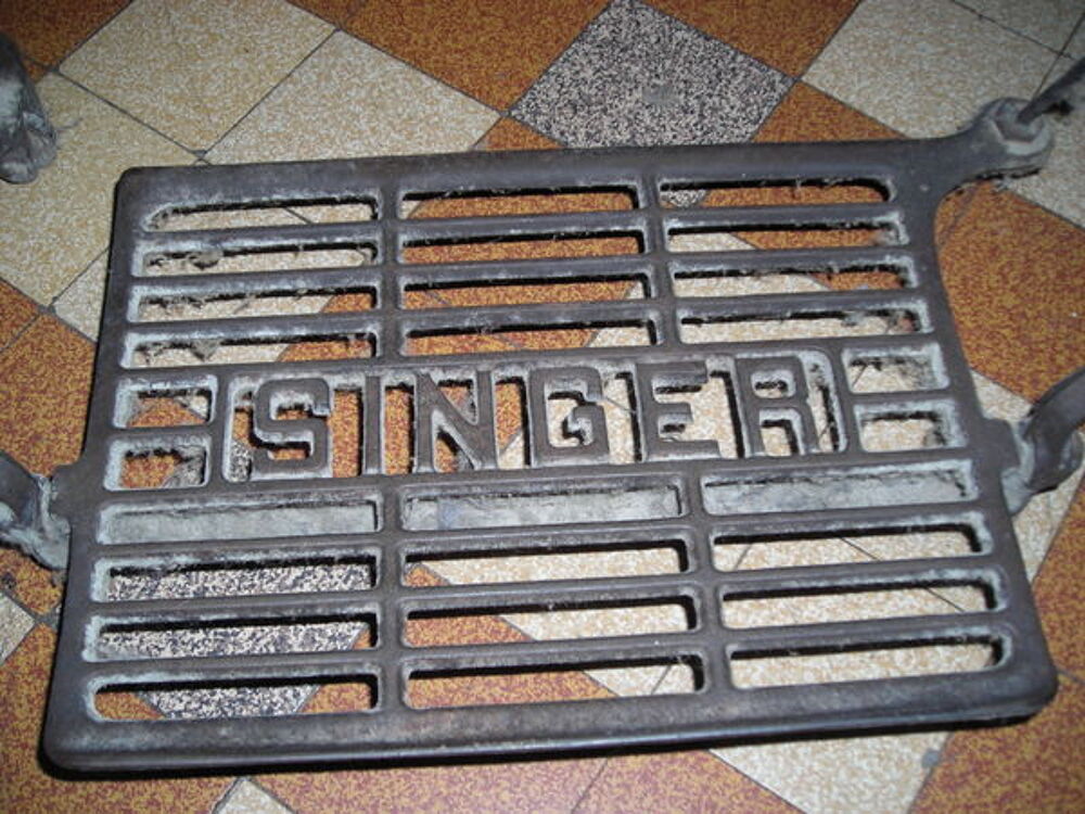 machine a coudre SINGER Meubles