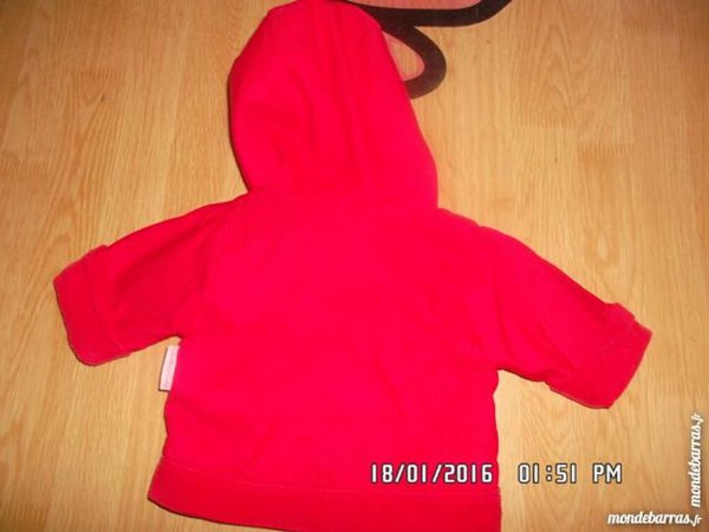 manteau rouge pour poup&eacute;e Jeux / jouets