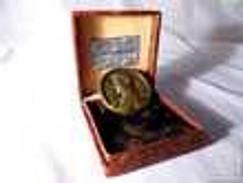 Medaille bronze sign&eacute; DORIER AUGIS NORD MATIN Bourse des collections