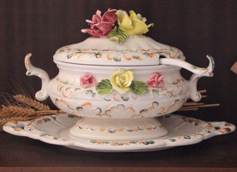 trs belle soupire en faence 35 Le Petit Clamart (92)