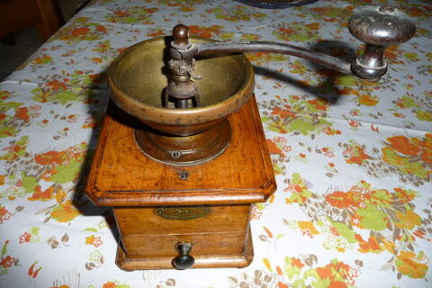 moulin a café PEUGEOT 80 Rochechouart (87)