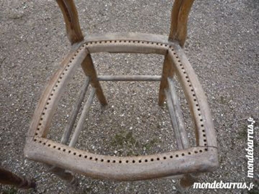 Chaise Louis Philippe en noyer Meubles