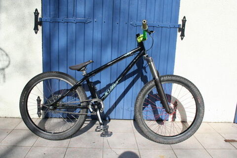 Dirt en bon etat a un prix competitif 390 Vieux-Cond (59)