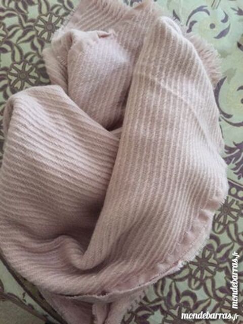 trs belle charpe naf naf 12 Saint-Pierre-des-Corps (37)