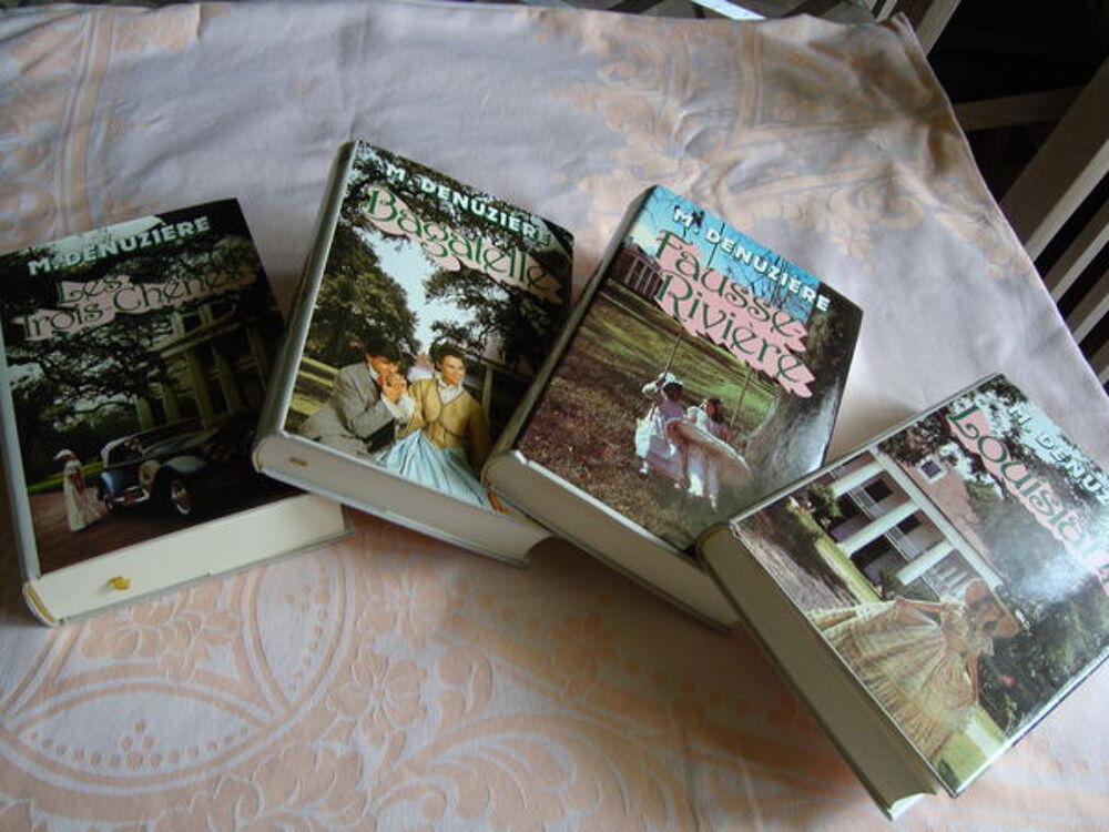 lot de 4 livres Livres et BD