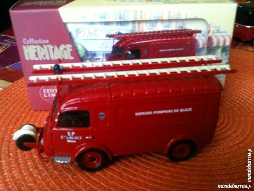 Corgi heritage renault 1000 kg POMPIERS DE BLASE Jeux / jouets