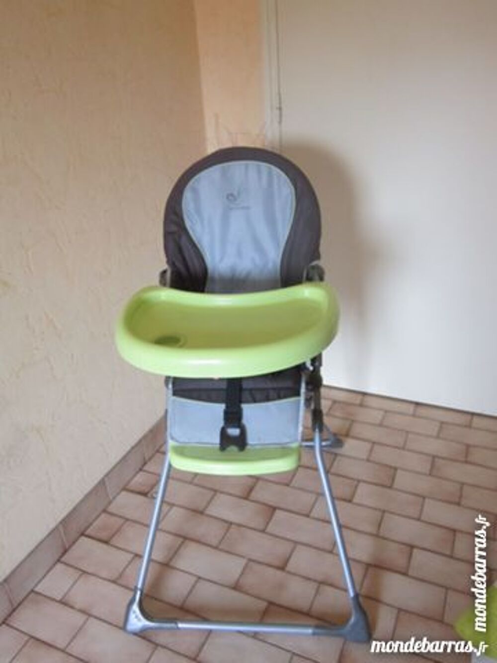 chaise haute Puériculture