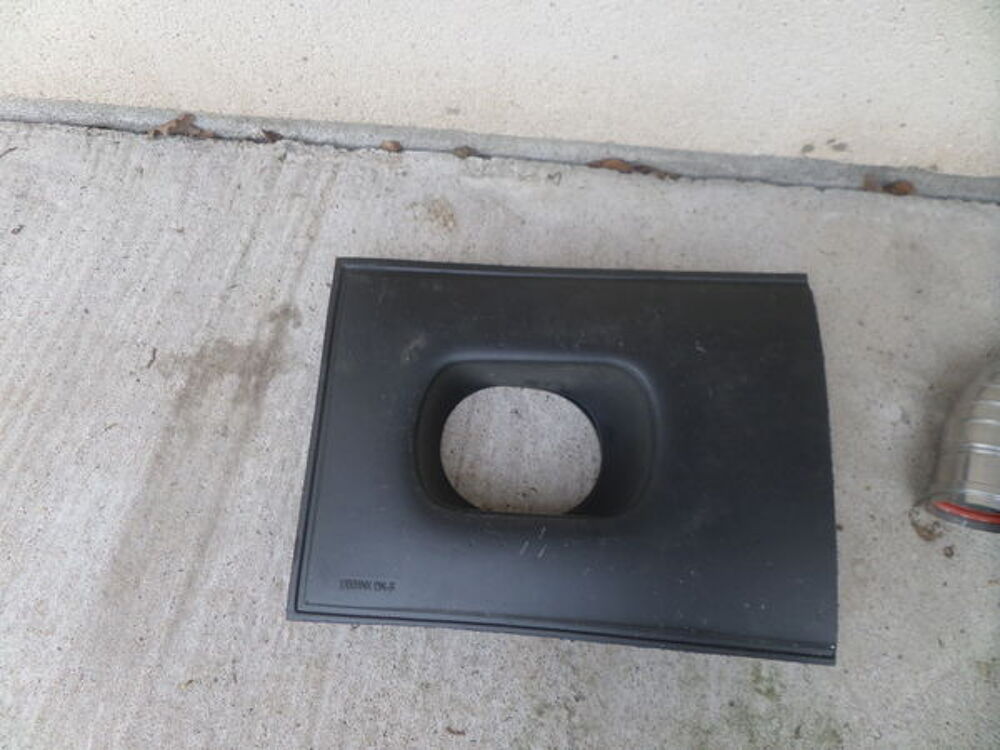 plaque pour raccord tuyau pour mettre sur le toit Bricolage