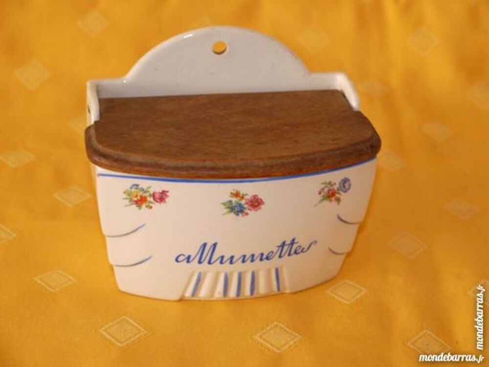 Bo&icirc;te &agrave; allumettes ancienne fa&iuml;ence de Lun&eacute;ville Décoration