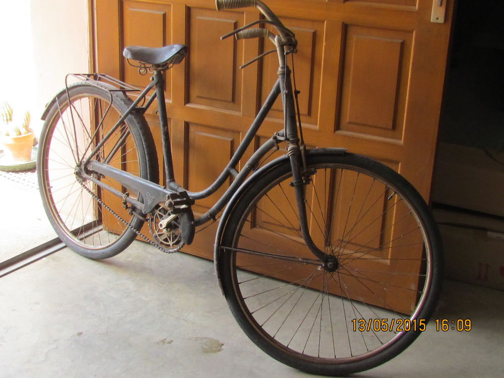 Bicyclette ancienne roues de 650 B
Vlos