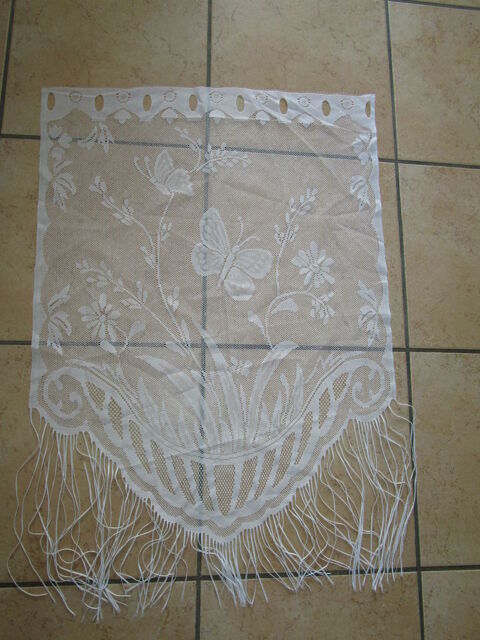 Rideaux papillons 5 Le Tertre-Saint-Denis (78)