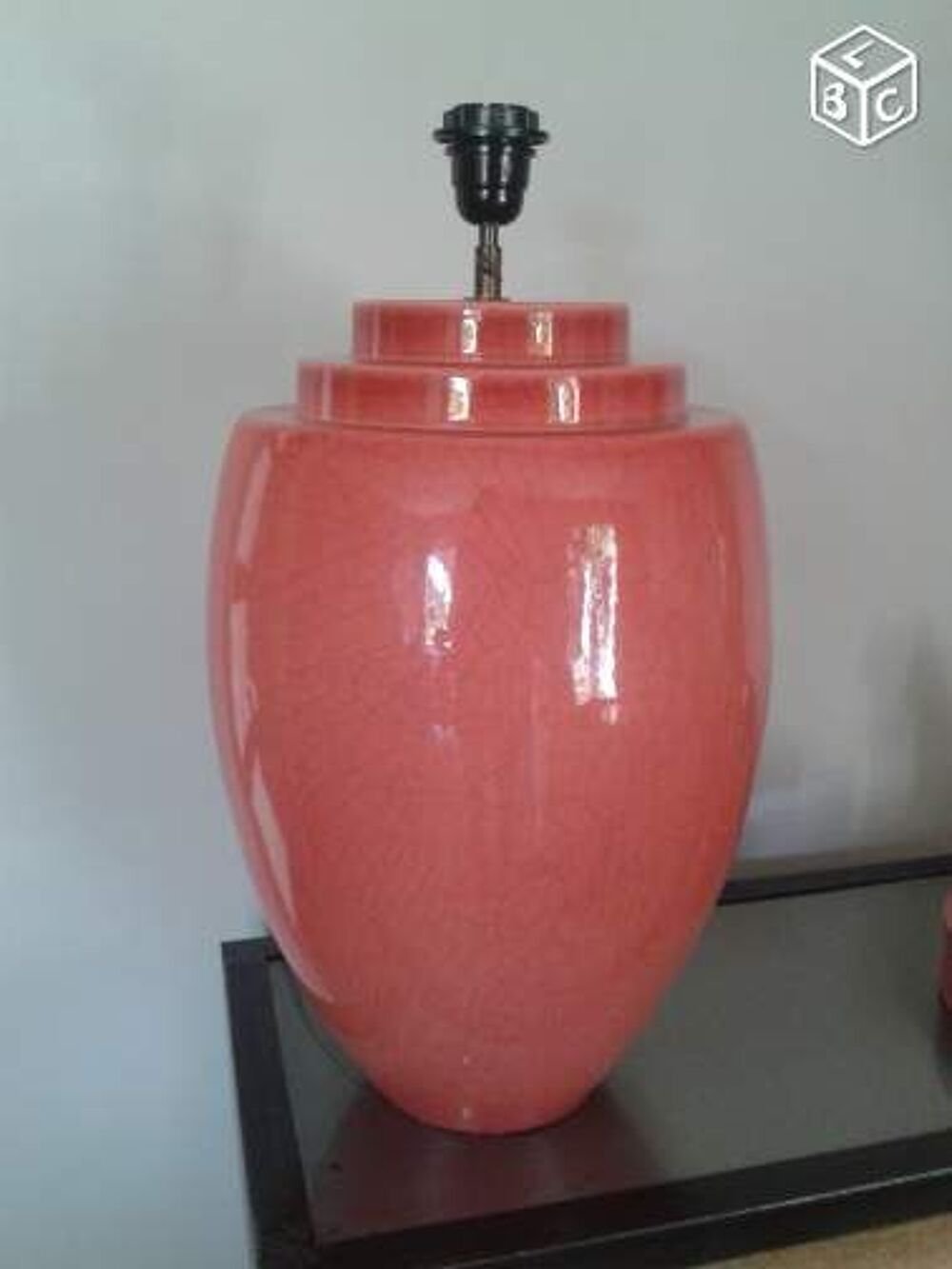 Belle lampe de salon &agrave; poser, style moderne Décoration