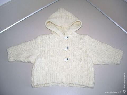 Gilet avec capuche  24 mois 10 Reims (51)