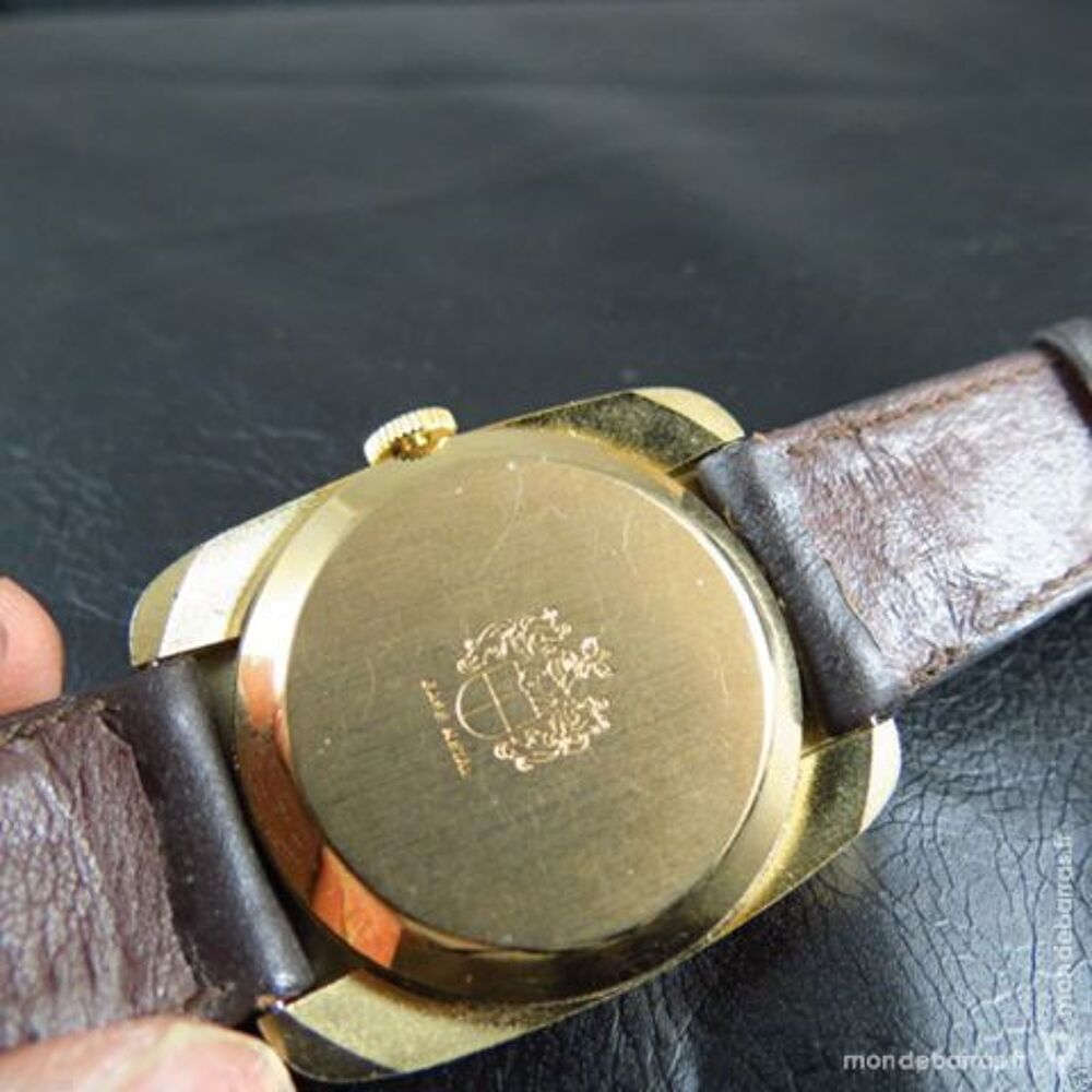 LUCERNE montre unisexe Suisse m&eacute;canique 1975 MEC00 Bijoux et montres
