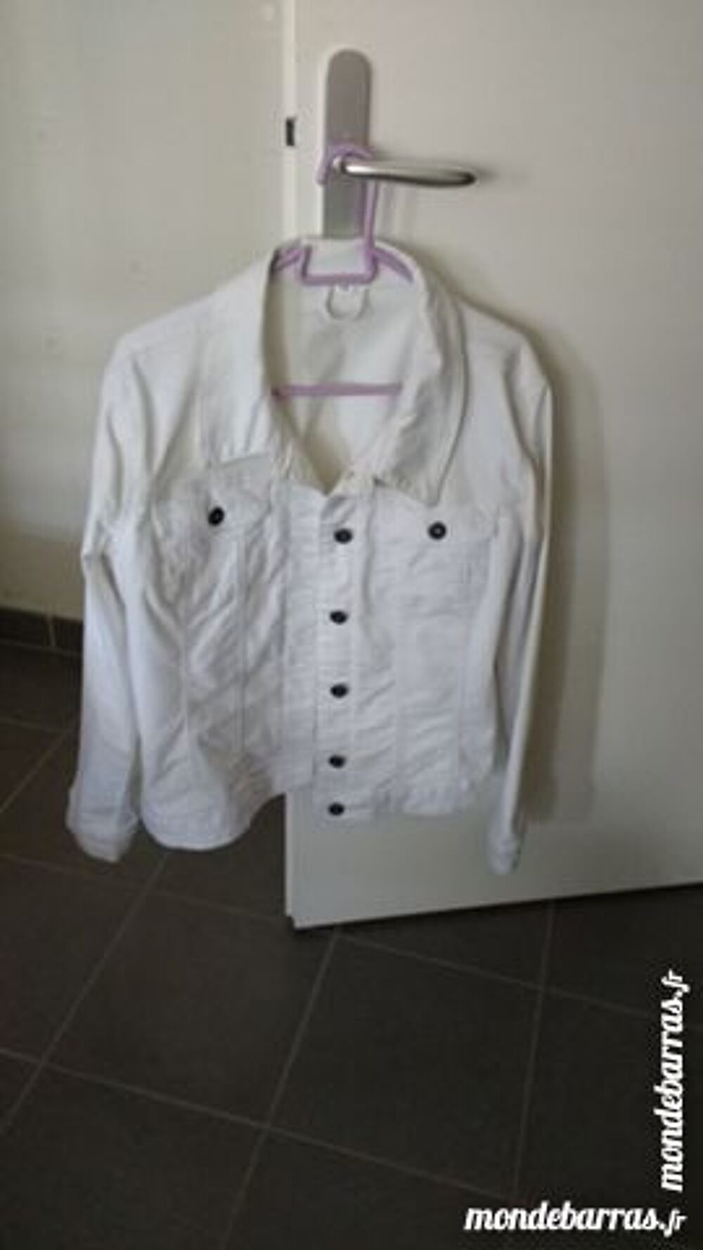 V&ecirc;tements robes taille 42 et veste en 46 Vêtements