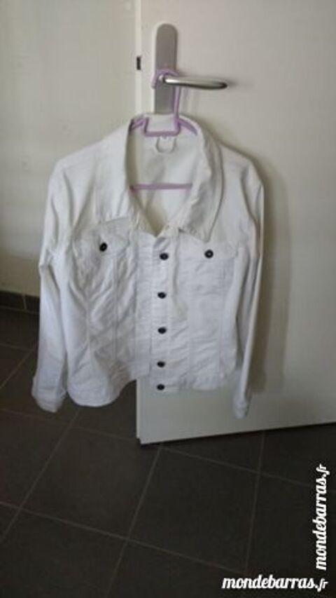 Vtements robes taille 42 et veste en 46 10 Dijon (21)