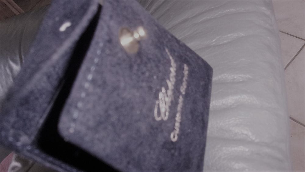 ETUI OU POCHETTE CHOPARD POUR BIJOUX.(velour noir) Bijoux et montres