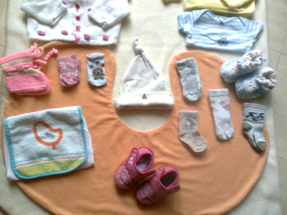 lot 12 - v&ecirc;tements b&eacute;b&eacute; naissance &agrave; 3 mois - zoe
Vêtements enfants