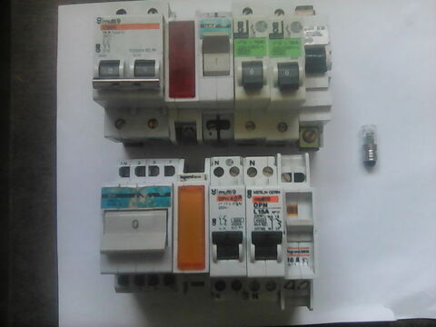 Matériel électrique modulaire Legrand / Merlin Gérin 1 Noyelles-lès-Vermelles (62)