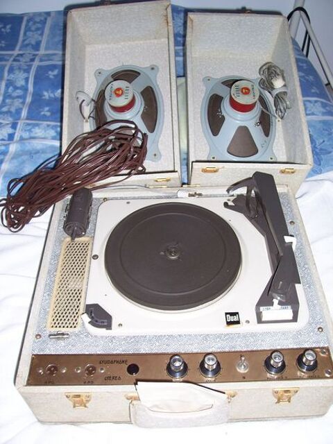 TOURNE DISQUES DUAL STEREO DE ANNEES 50/60 45/33/78 TRS 45 Challans (85)