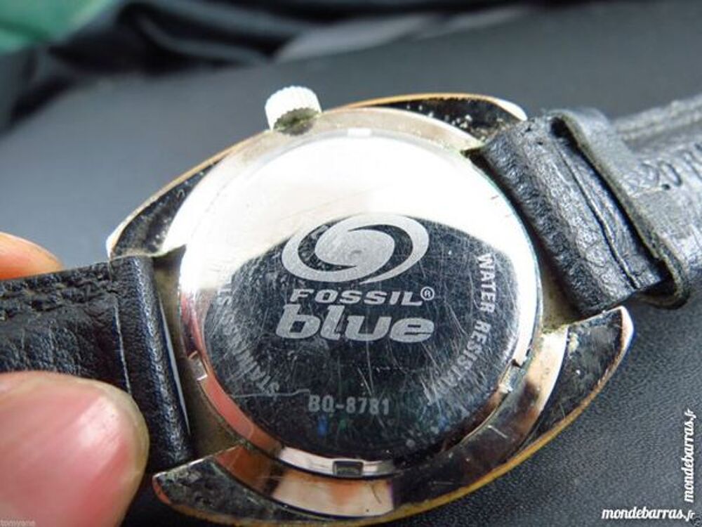 FOSSIL BLUE DAYDATE montre analogique DIV0444 Bijoux et montres