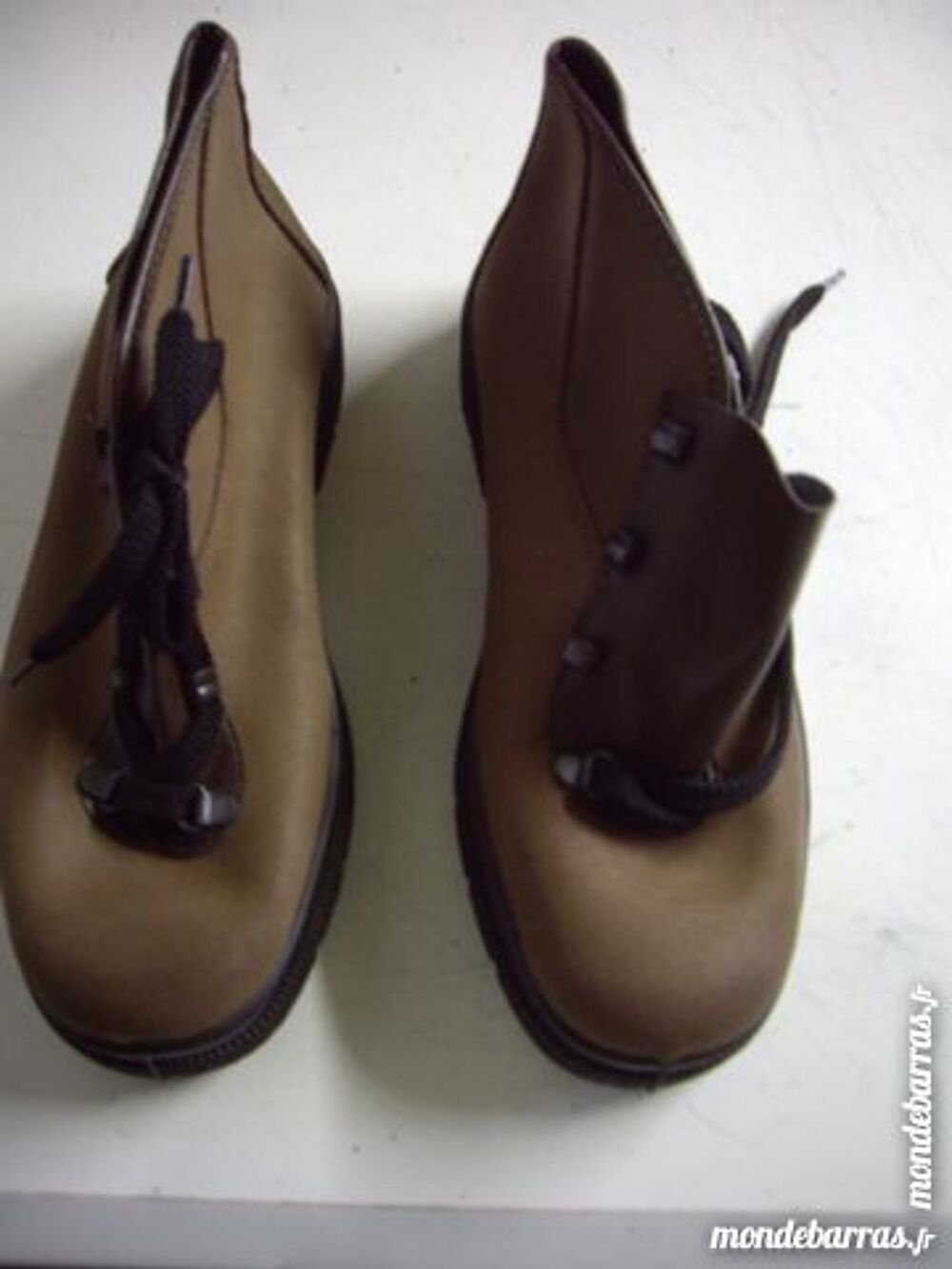 Brodequins brun pour Homme pointure 40-neufs- Chaussures