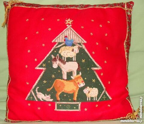 Artisanat : Coussin point compté Animaux - NEUF 38 Antony (92)