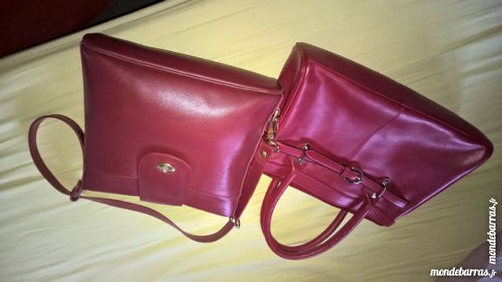 LOT DE 2 SACS A MAIN Maroquinerie