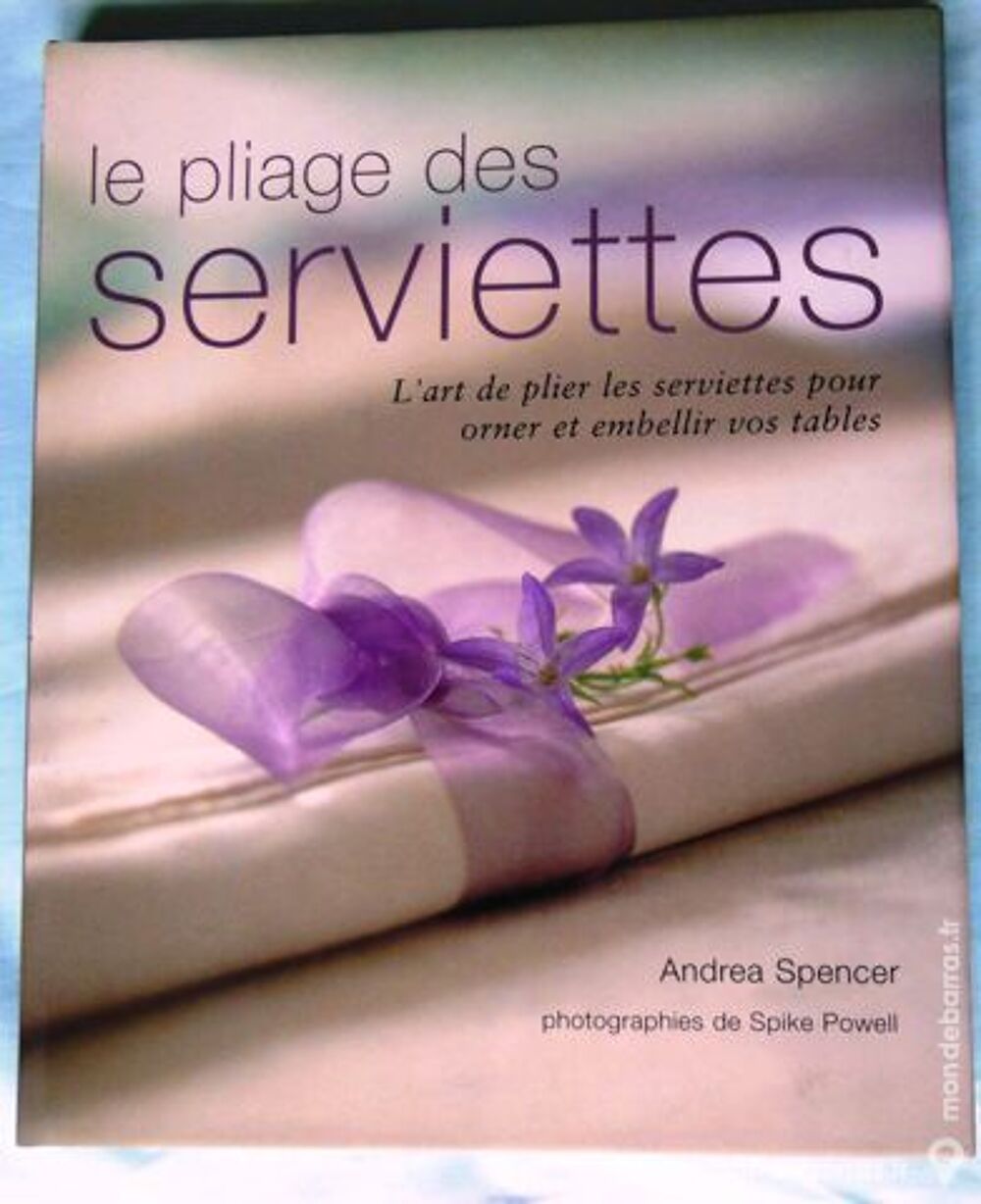 PLIAGE DES SERVIETTES Livres et BD