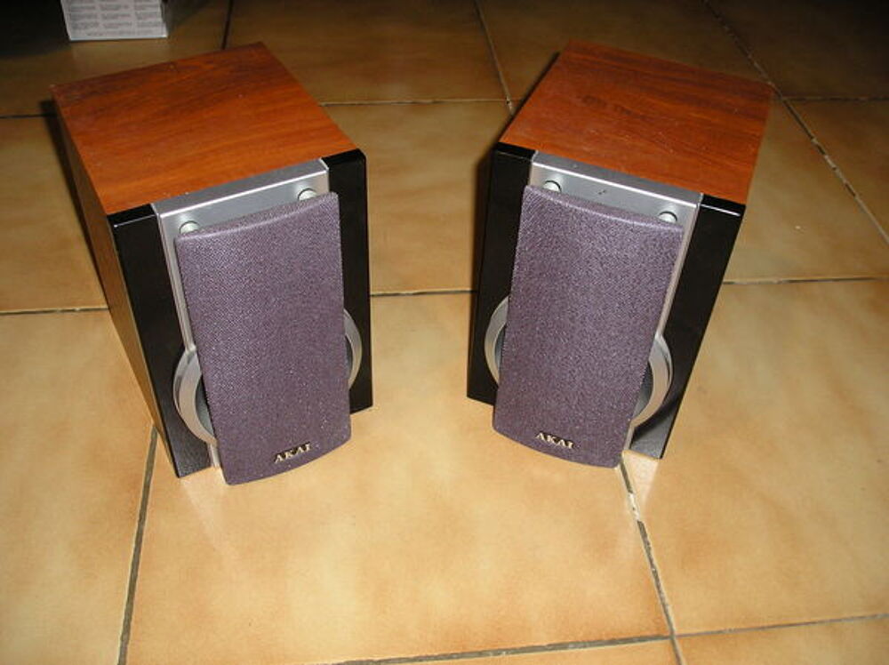 Enceintes AKAI 30 watts
Audio et hifi