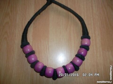 collier noir boules violet*juste 3e*kiki60230 3 Chambly (60)