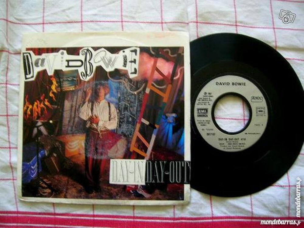 45 TOURS DAVID BOWIE Day-in Day-out CD et vinyles