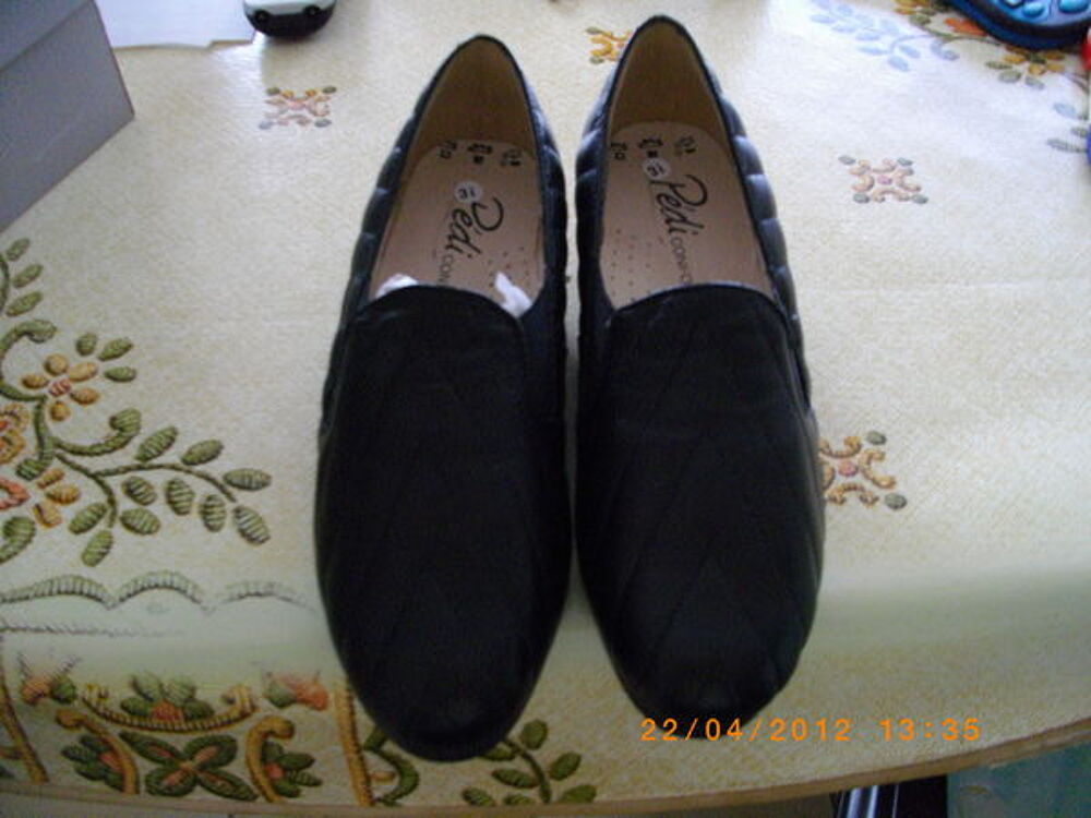 CHAUSSURES NOIRES PEDICONFORT - POINTURE 36 Chaussures