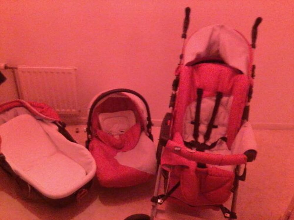 poussette chicco Mobilier enfants