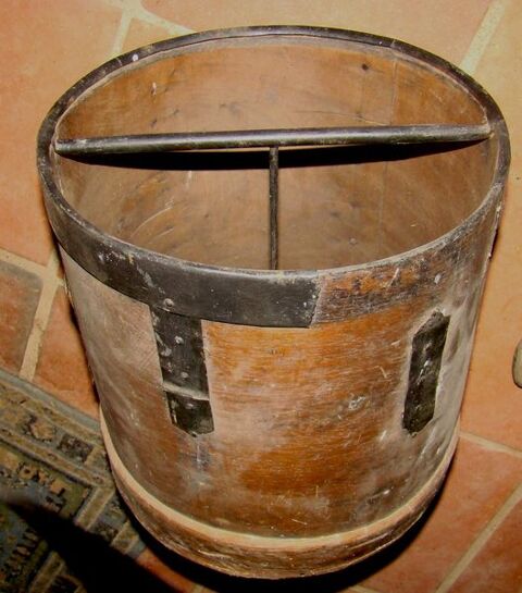 Ancienne mesure à grains 50 Léotoing (43)