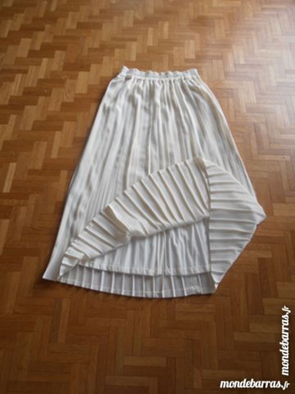 Jupe pliss&eacute;e beige Vêtements