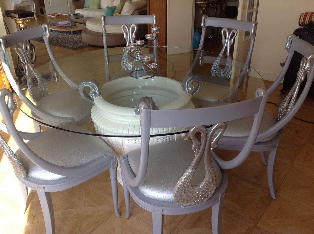 Table et 6 chaises Meubles
