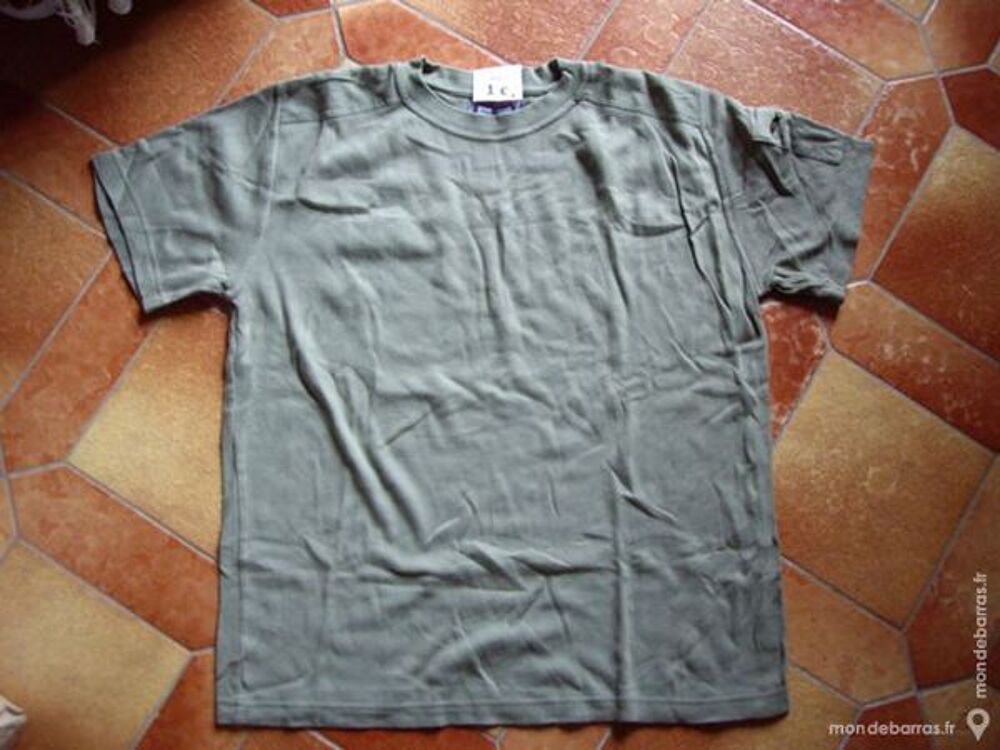 Tee-Shirts T.S et T.M manches courtes Homme Vêtements