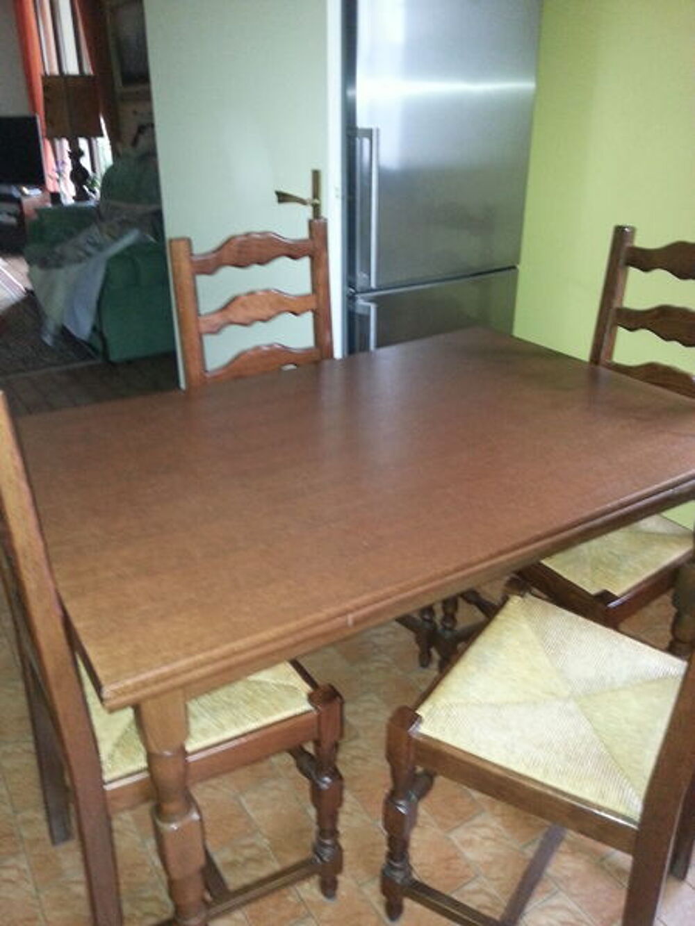 TABLE A MANGER Meubles