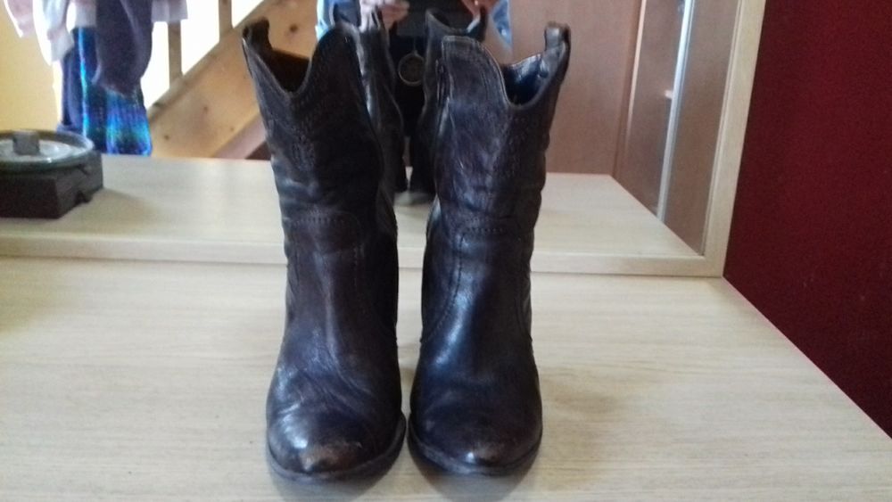 Bottines Cowboy Femme. Chaussures