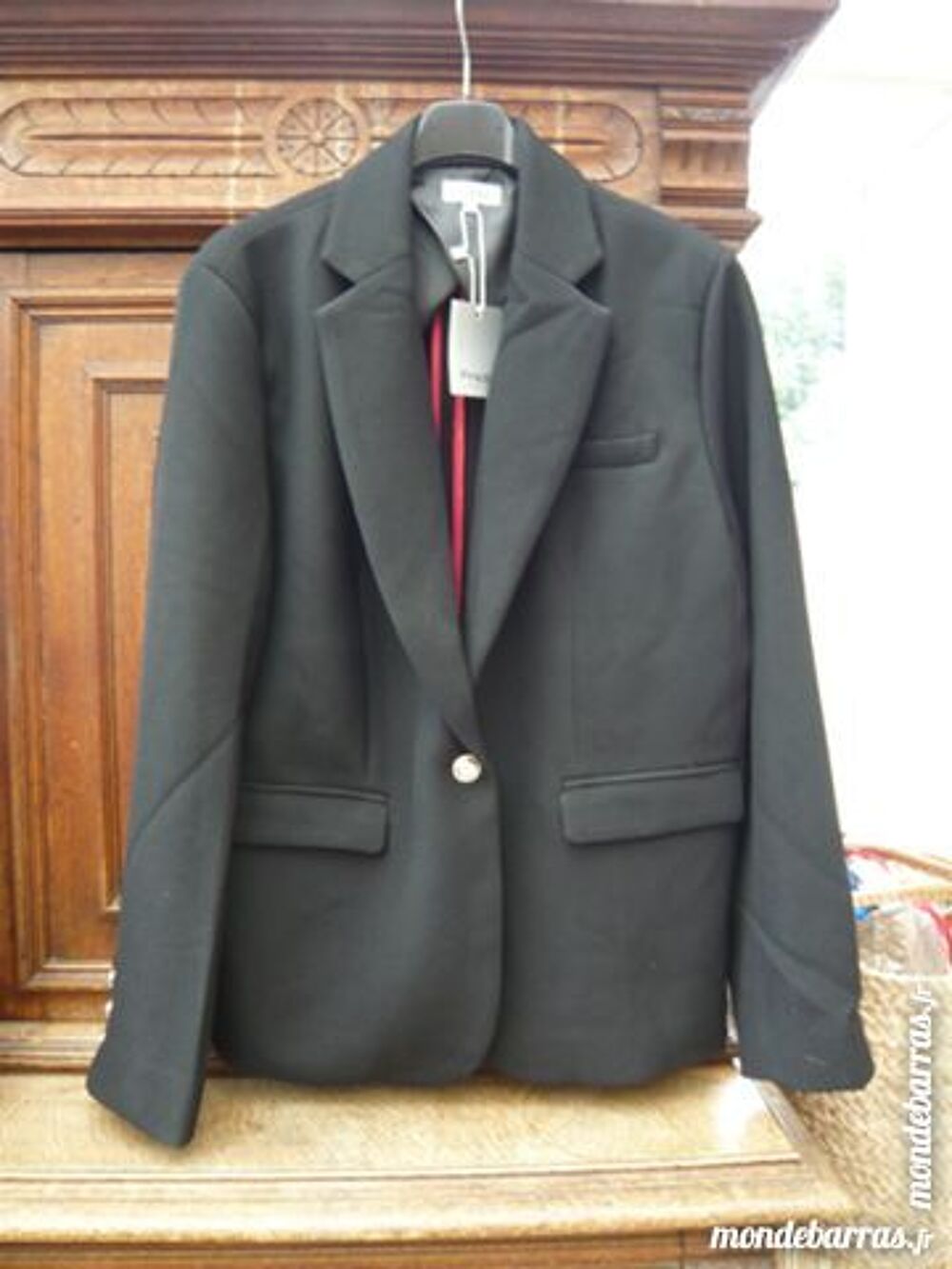 joli blazer noir neuf marque Fr&eacute;da Vêtements