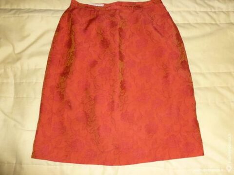 jupe fond rouille  motifs ton sur ton 6 Thiais (94)
