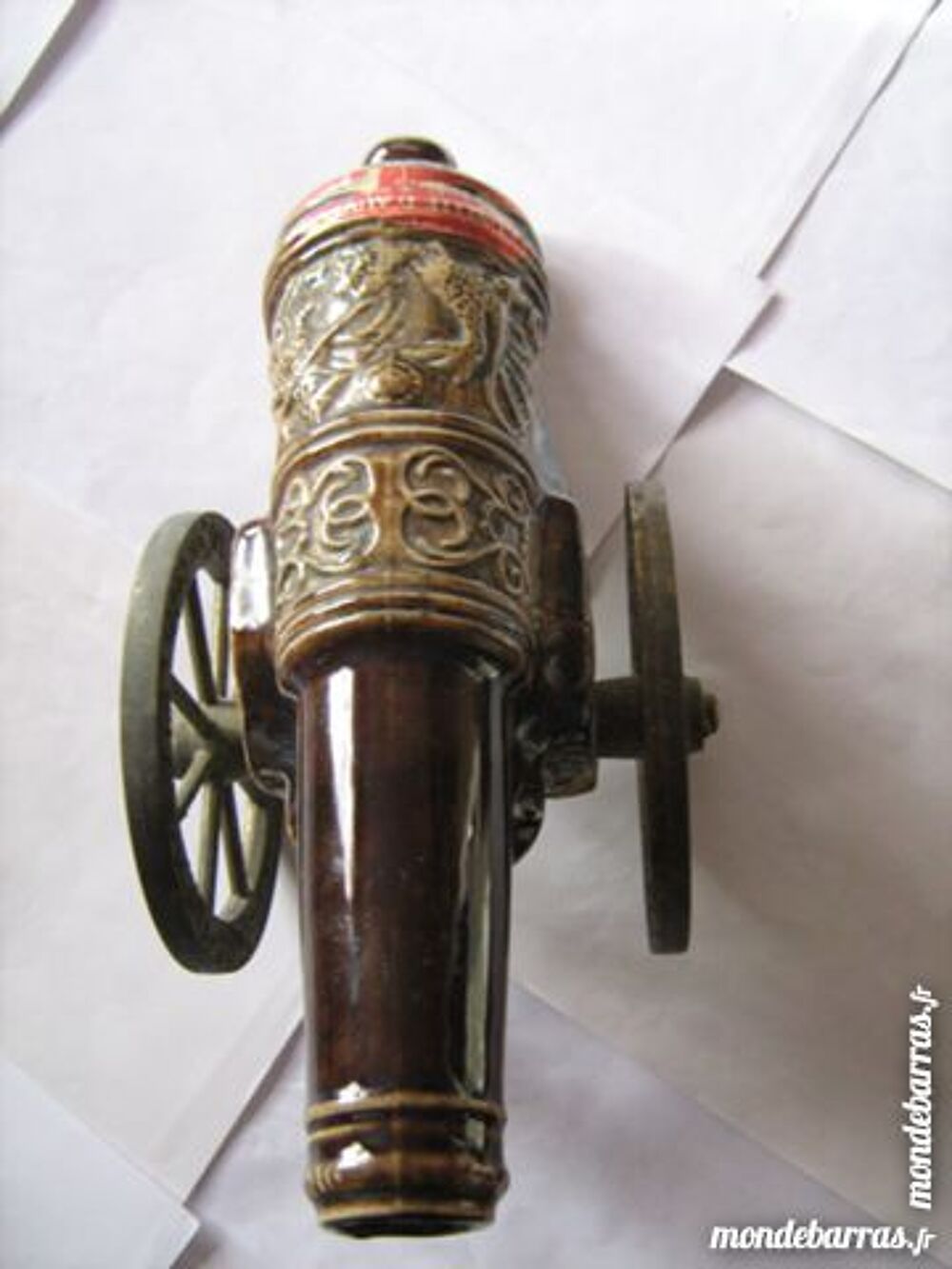 BOUTEILLE EN FORME DE CANON 