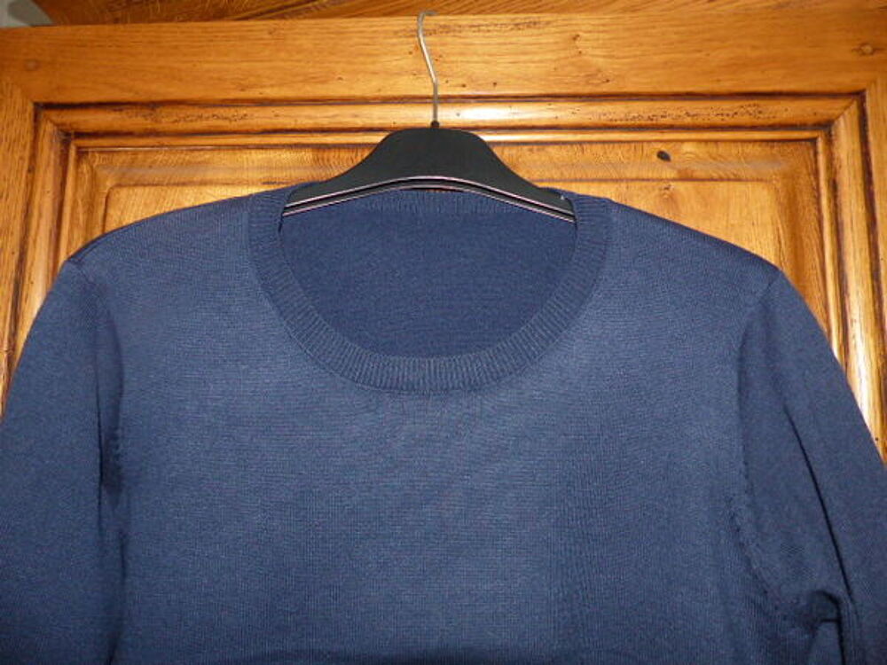 pull neuf taille 42 Vêtements