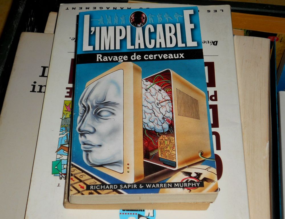 L'implacable ravage de cerveaux R. Sapir W. Murphy Livres et BD